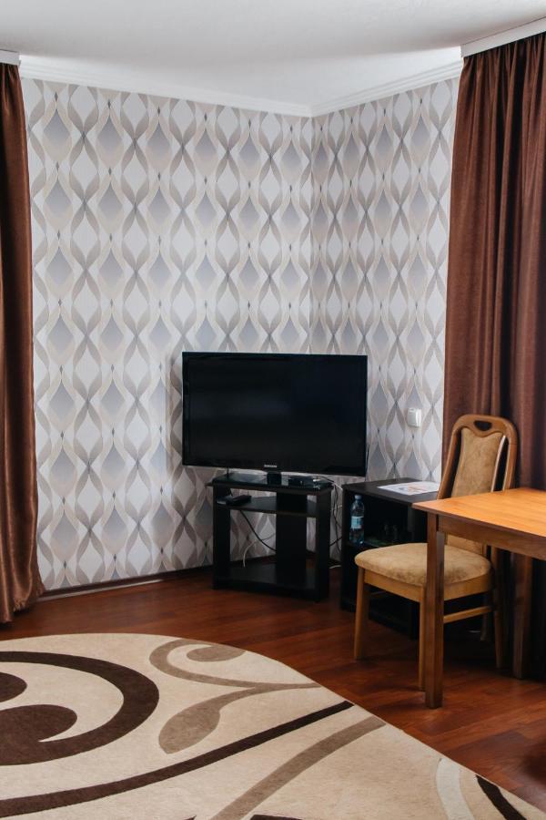 Гостинний Двір "Марія" Hotel Kropyvnytskyi Ngoại thất bức ảnh