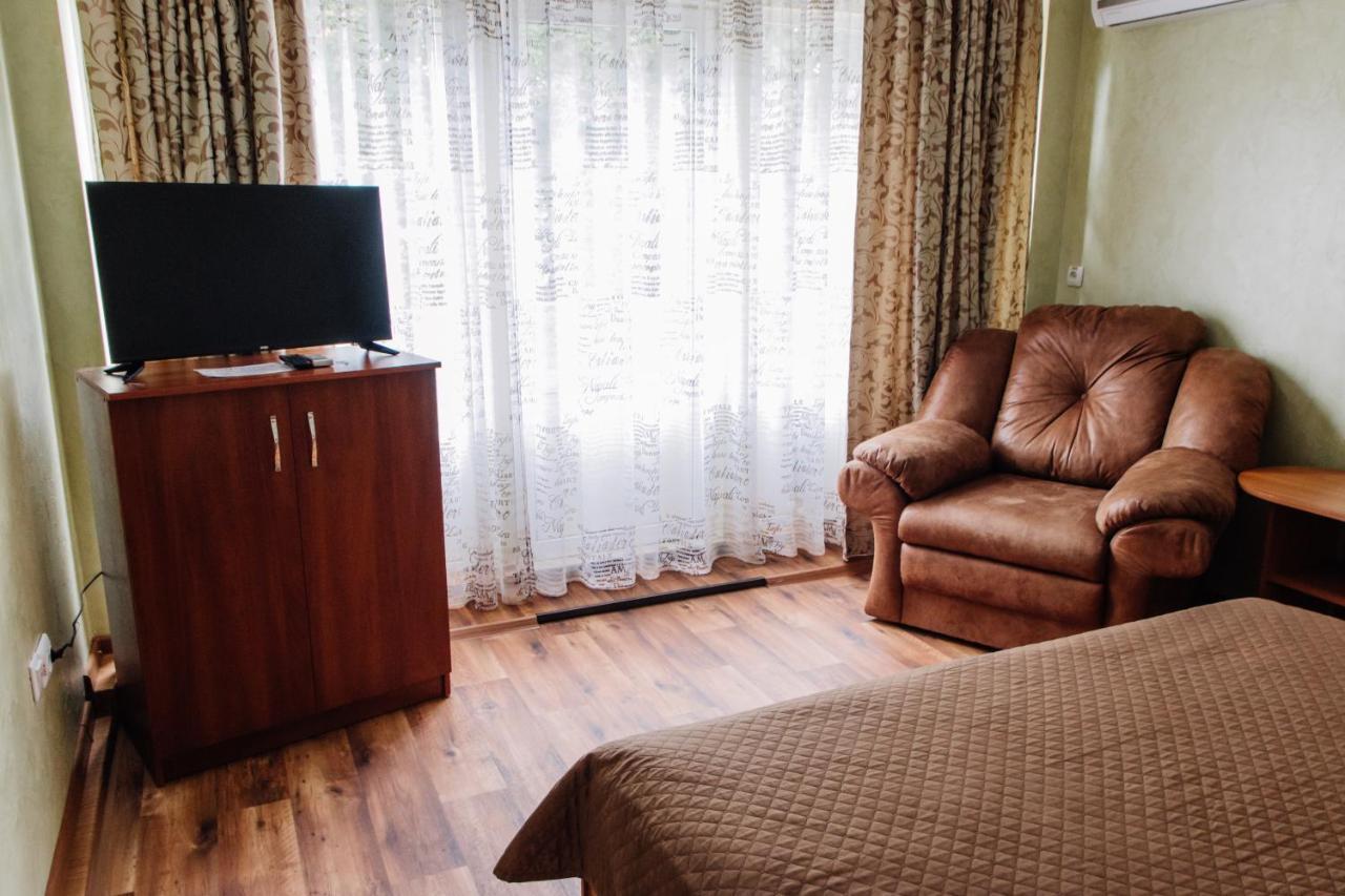 Гостинний Двір "Марія" Hotel Kropyvnytskyi Ngoại thất bức ảnh