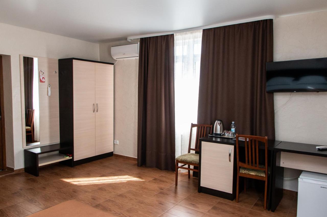 Гостинний Двір "Марія" Hotel Kropyvnytskyi Ngoại thất bức ảnh
