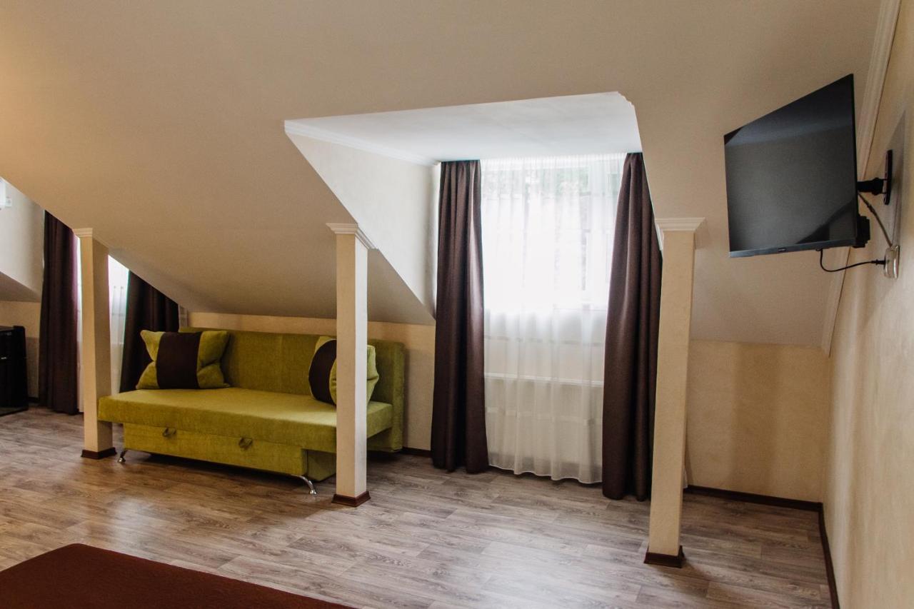 Гостинний Двір "Марія" Hotel Kropyvnytskyi Ngoại thất bức ảnh