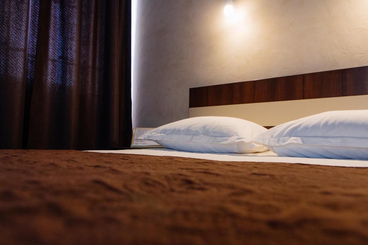 Гостинний Двір "Марія" Hotel Kropyvnytskyi Ngoại thất bức ảnh