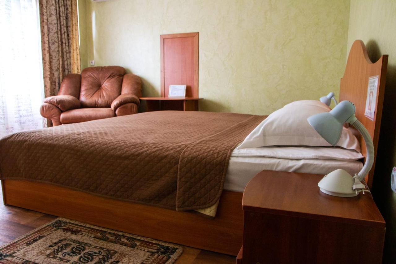 Гостинний Двір "Марія" Hotel Kropyvnytskyi Ngoại thất bức ảnh