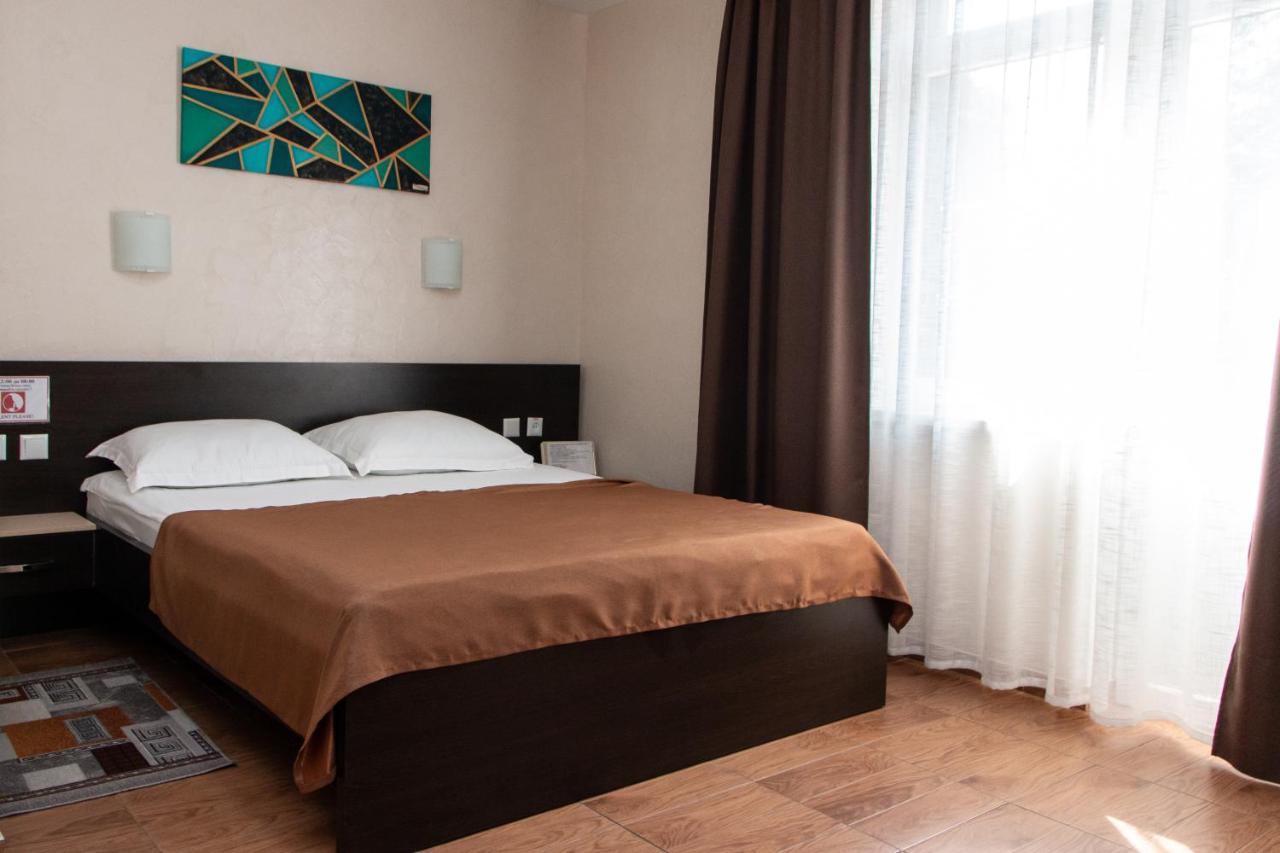 Гостинний Двір "Марія" Hotel Kropyvnytskyi Ngoại thất bức ảnh