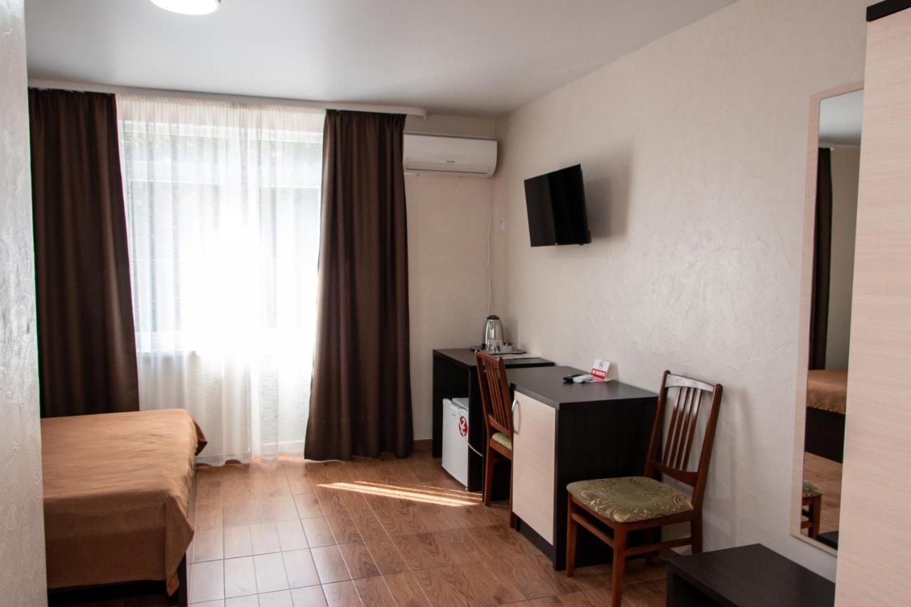 Гостинний Двір "Марія" Hotel Kropyvnytskyi Ngoại thất bức ảnh