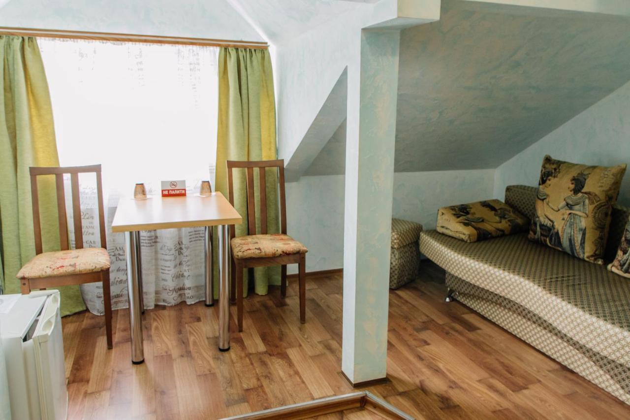 Гостинний Двір "Марія" Hotel Kropyvnytskyi Ngoại thất bức ảnh