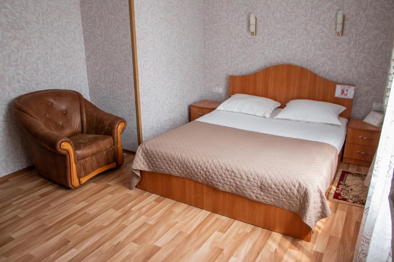 Гостинний Двір "Марія" Hotel Kropyvnytskyi Ngoại thất bức ảnh