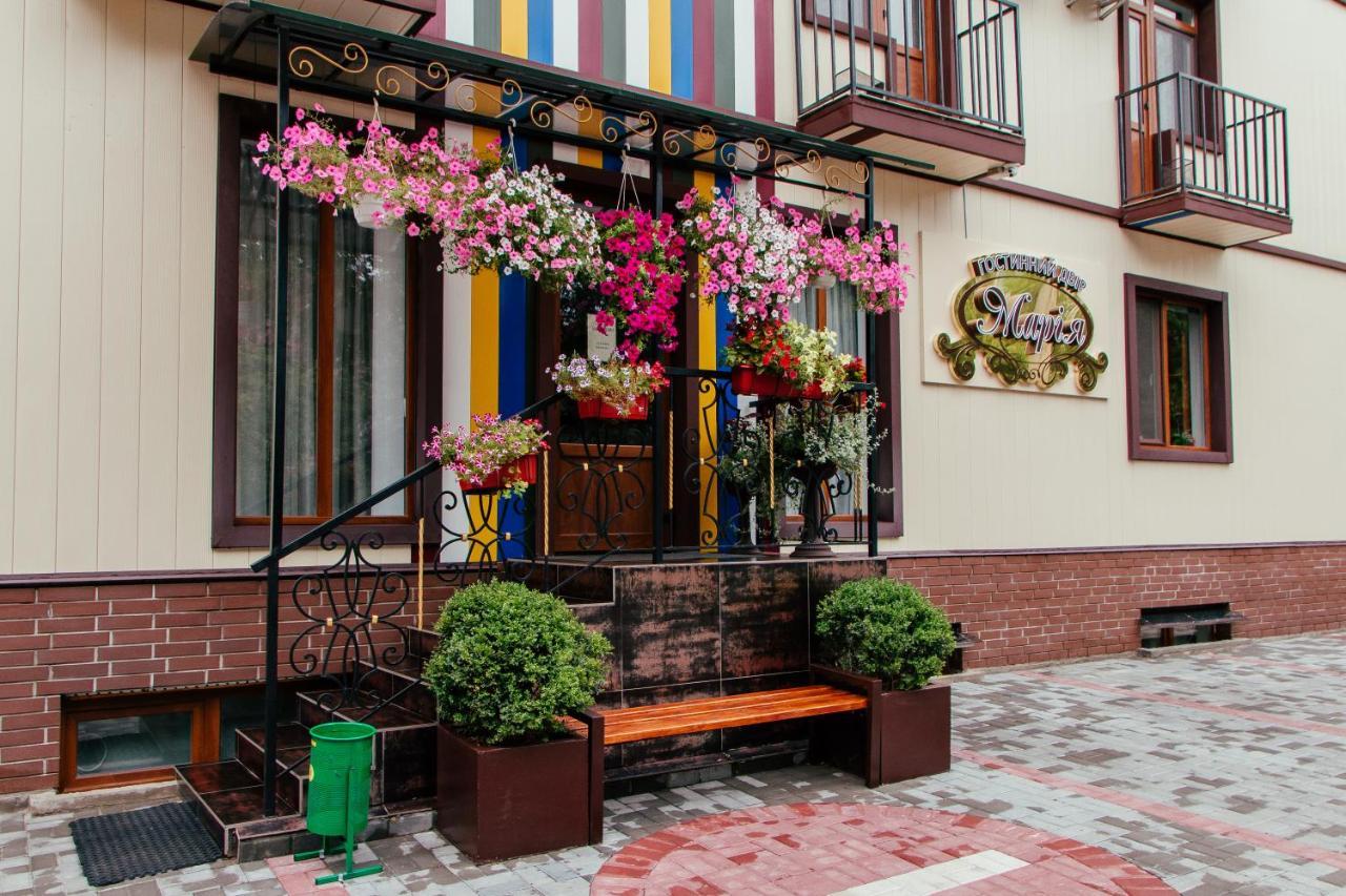 Гостинний Двір "Марія" Hotel Kropyvnytskyi Ngoại thất bức ảnh