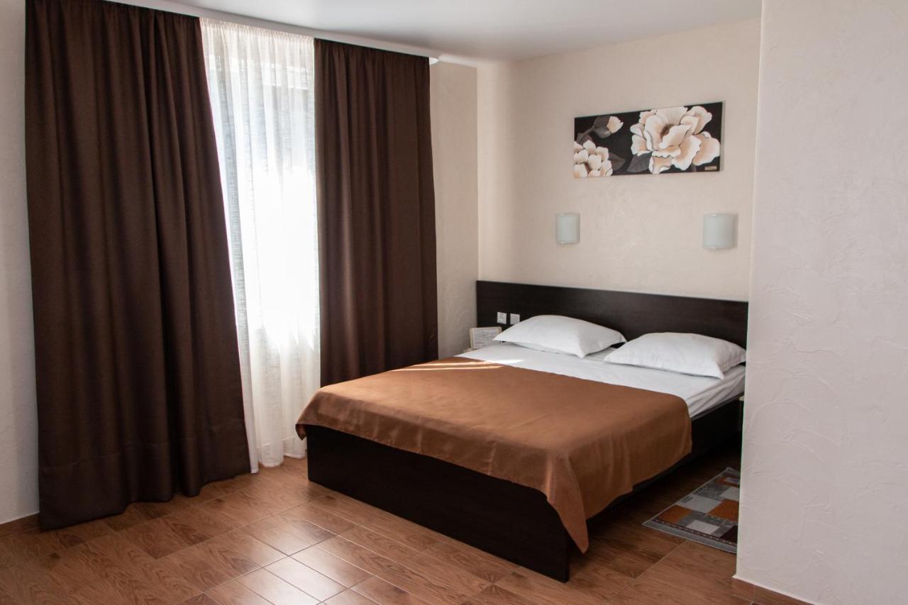 Гостинний Двір "Марія" Hotel Kropyvnytskyi Ngoại thất bức ảnh