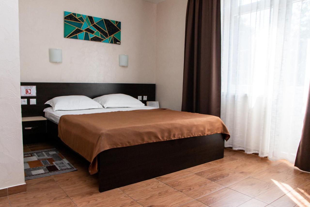 Гостинний Двір "Марія" Hotel Kropyvnytskyi Ngoại thất bức ảnh